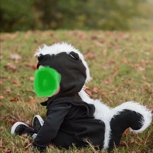 Baby skunk costume